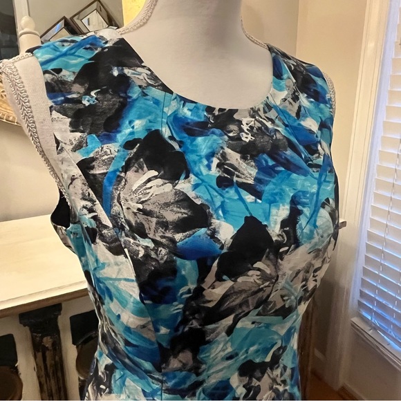 2/$60 Kasper Stunning Floral Sheath Dress size 6 - Picture 2 of 6